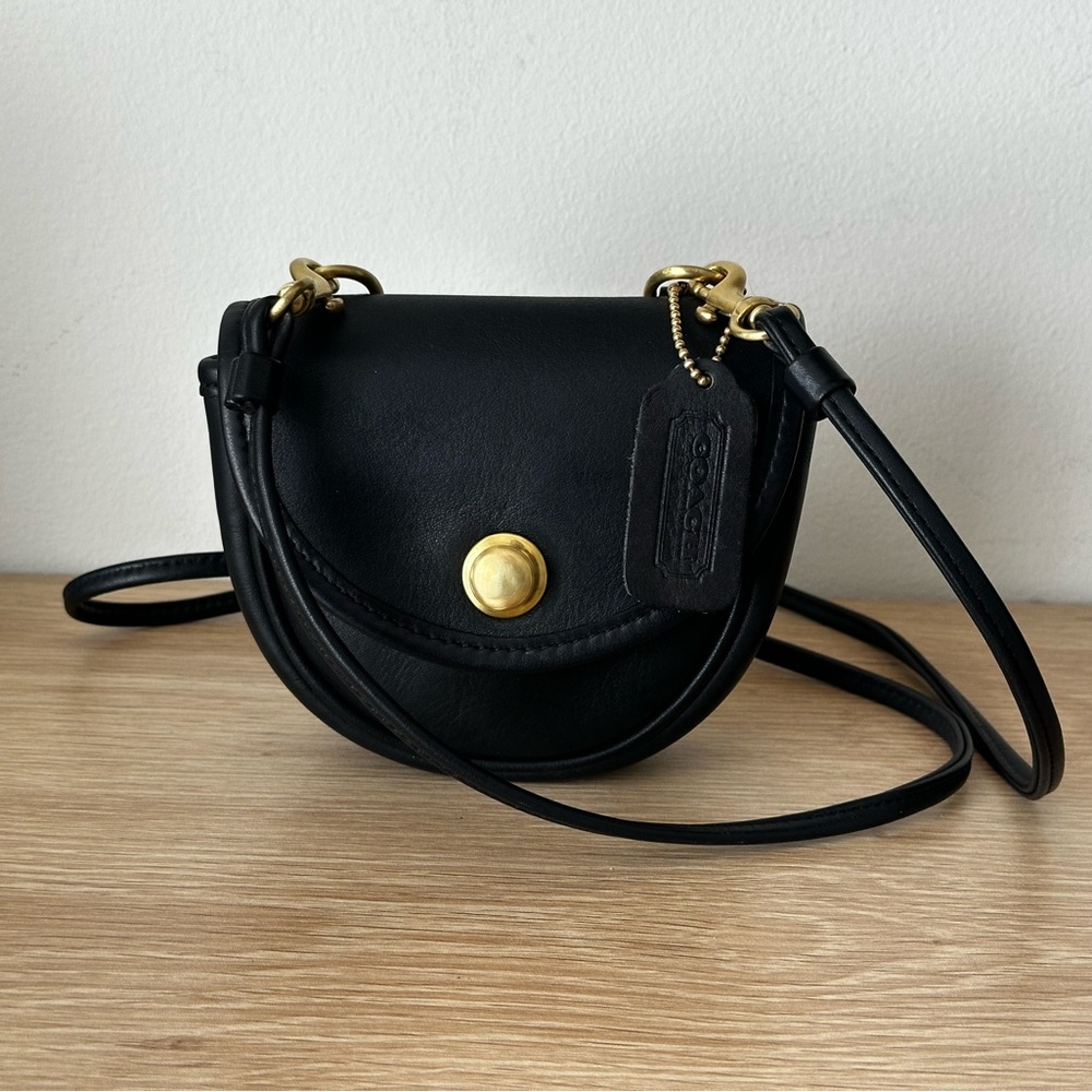 Vintage Coach Belt Bag Leather Black Crossbody
Shoulder Bag A4C-9826 Brass 90’s